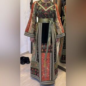 Luxury Palestinian Thobe with Belt